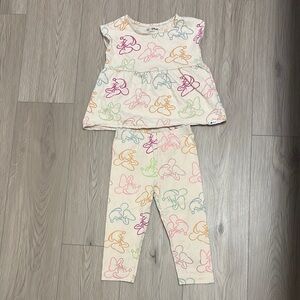 Gap kids Disney Mickey Mouse sleeveless top & cropped legging set size 5yrs
